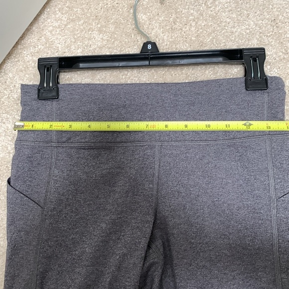 Lululemon Pace Rival Crop Legging with Pockets
Heathered Black / Slate Size 6 - Picture 13 of 14